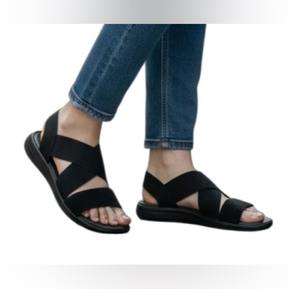 Skechers Women's Black Suede Crisscross Luxe Foam Slip-On Sandals